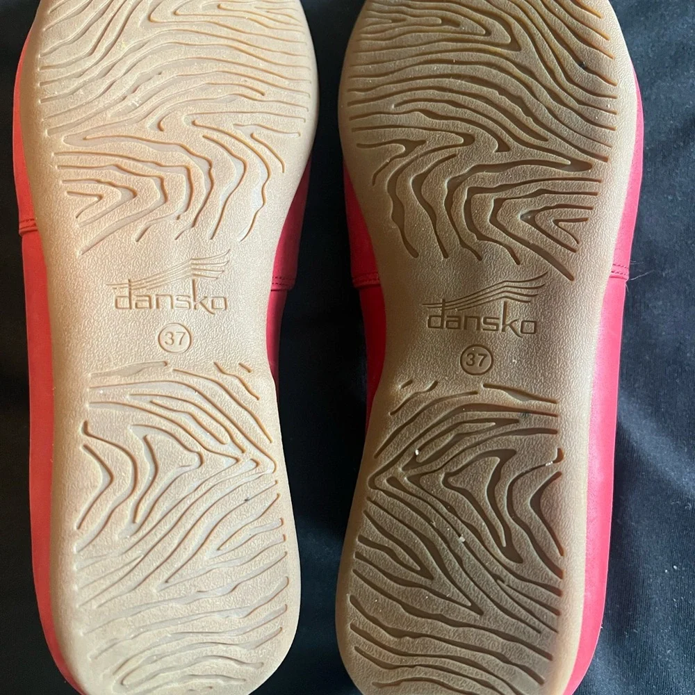 Dansko RED  Leather Larisa Ballet Flats 37 - Picture 2 of 2